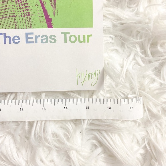 Taylor Swift Set of 4 Posters from The Eras Tour VIP Box (International) - Picture 5 of 6